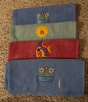 Sultan's Linens Set of 4 Embroidered Fingertip Cotton Hand Towels